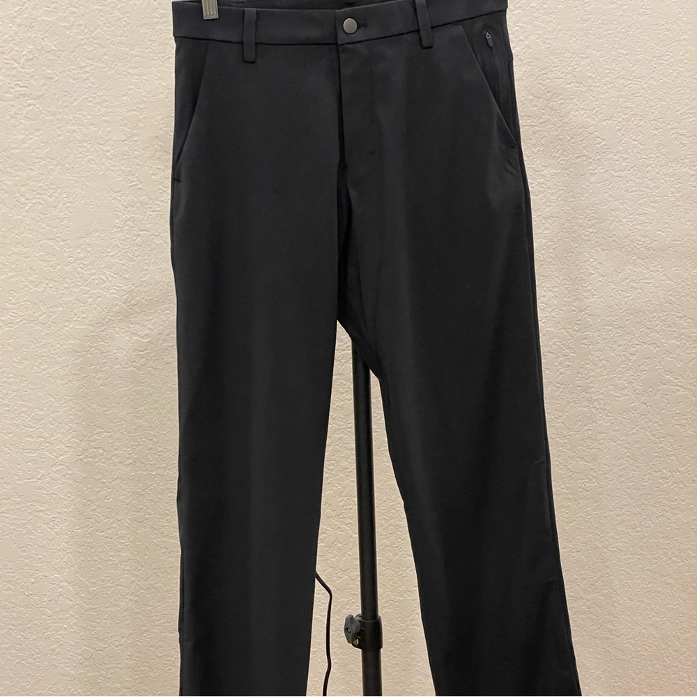 Men’s Kirkland Brand Performance Pants NWT